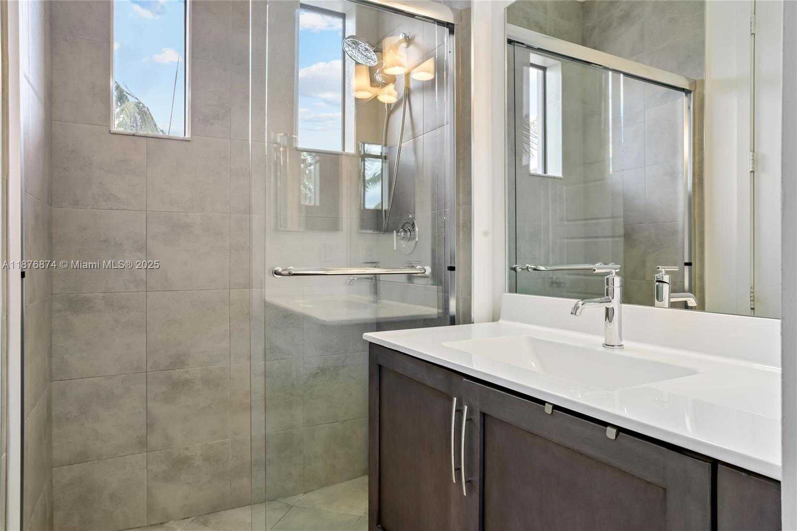 Small Image of 10470 SOUTH LAGO VISTA CIR, Parkland Number 29