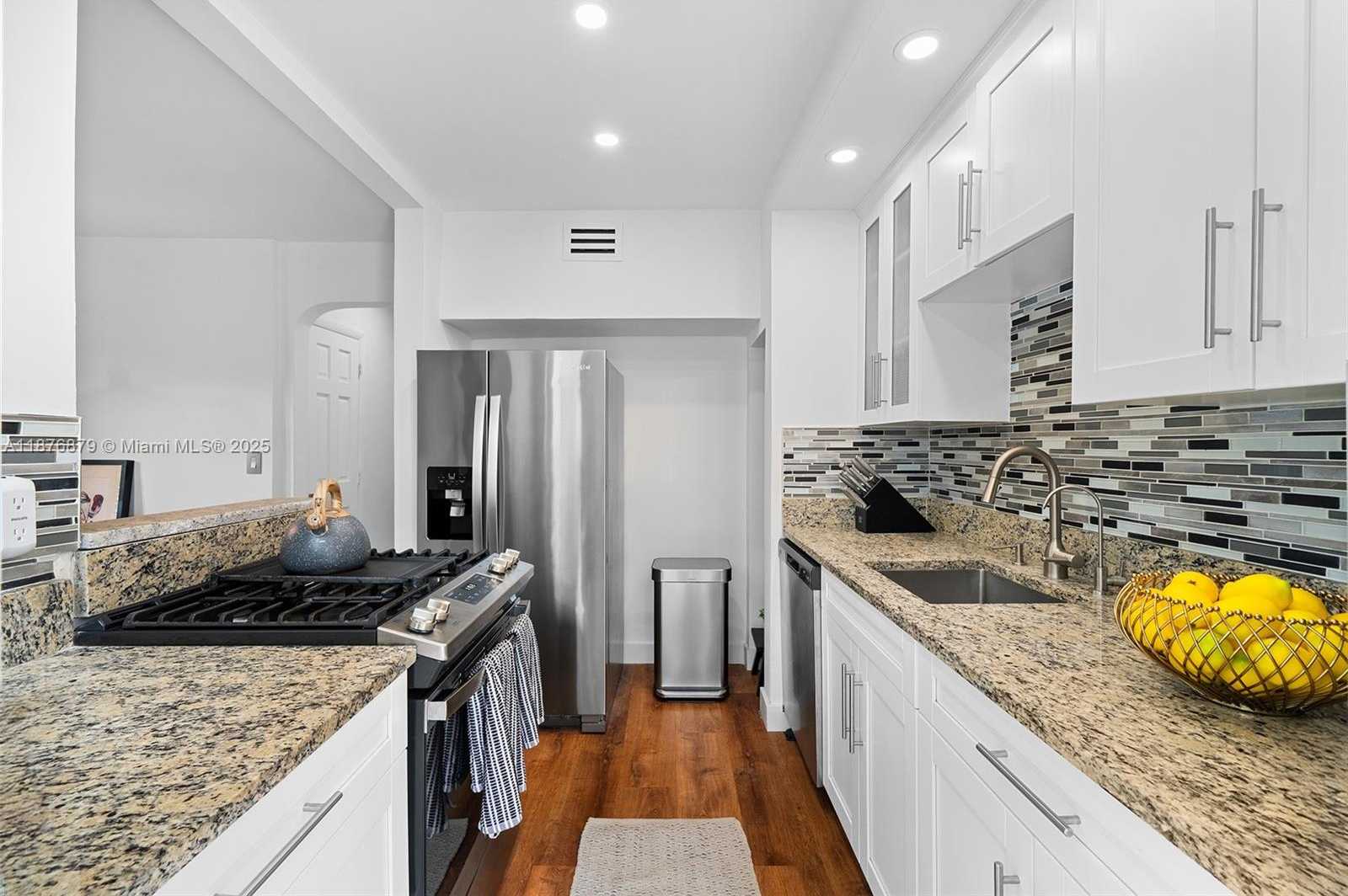 Small Image of 642 86TH ST, Miami Beach Number 31