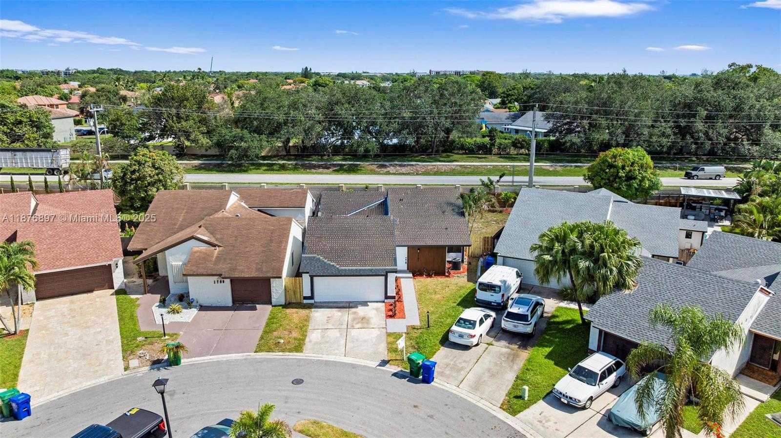 Small Image of 1701 SOUTH WEST 86TH TER, Miramar Number 17