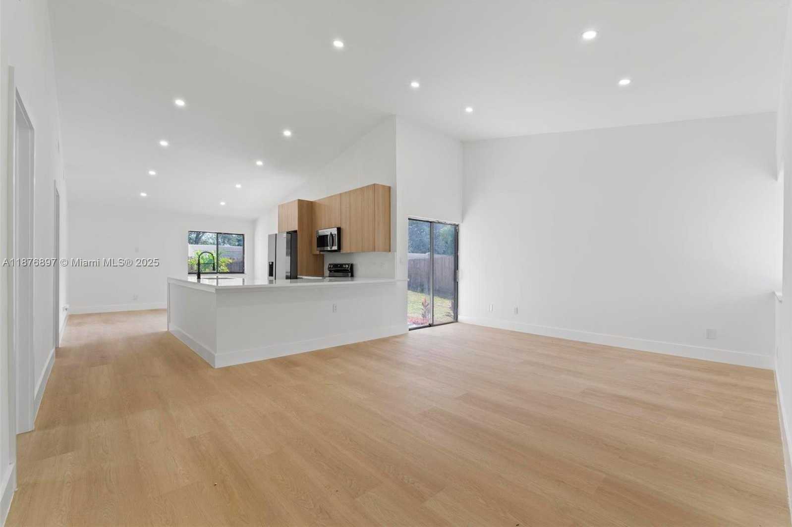 Small Image of 1701 SOUTH WEST 86TH TER, Miramar Number 28