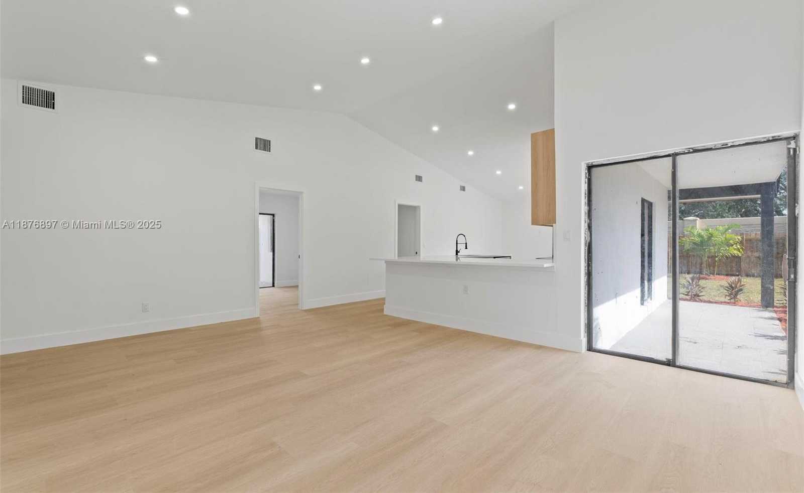 Small Image of 1701 SOUTH WEST 86TH TER, Miramar Number 4
