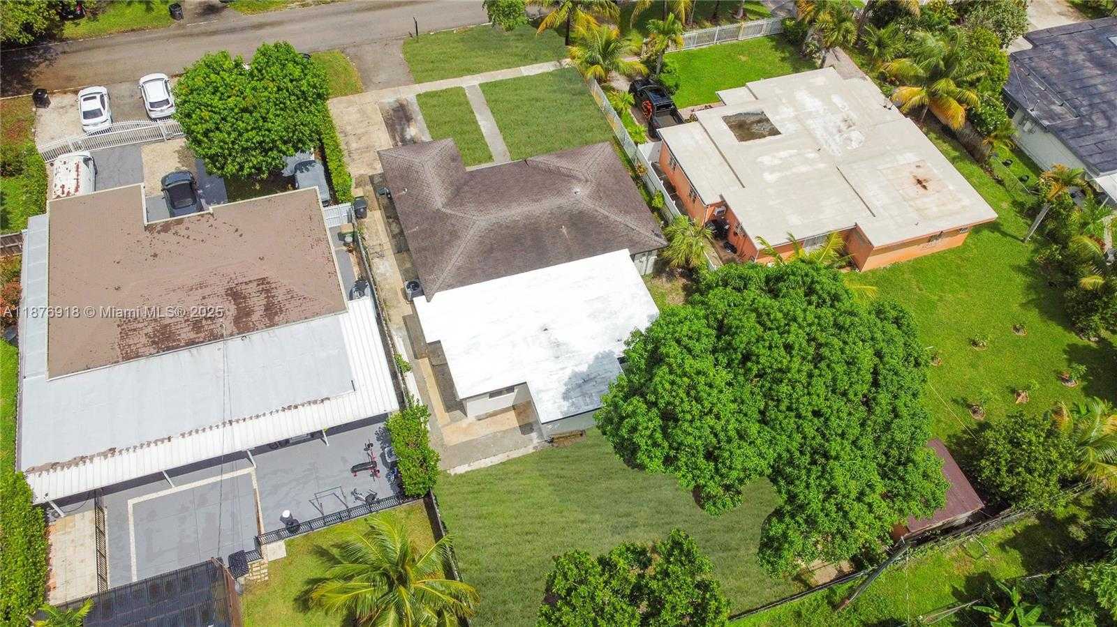 Small Image of 630 NORTH EAST 143RD ST, North Miami Number 2