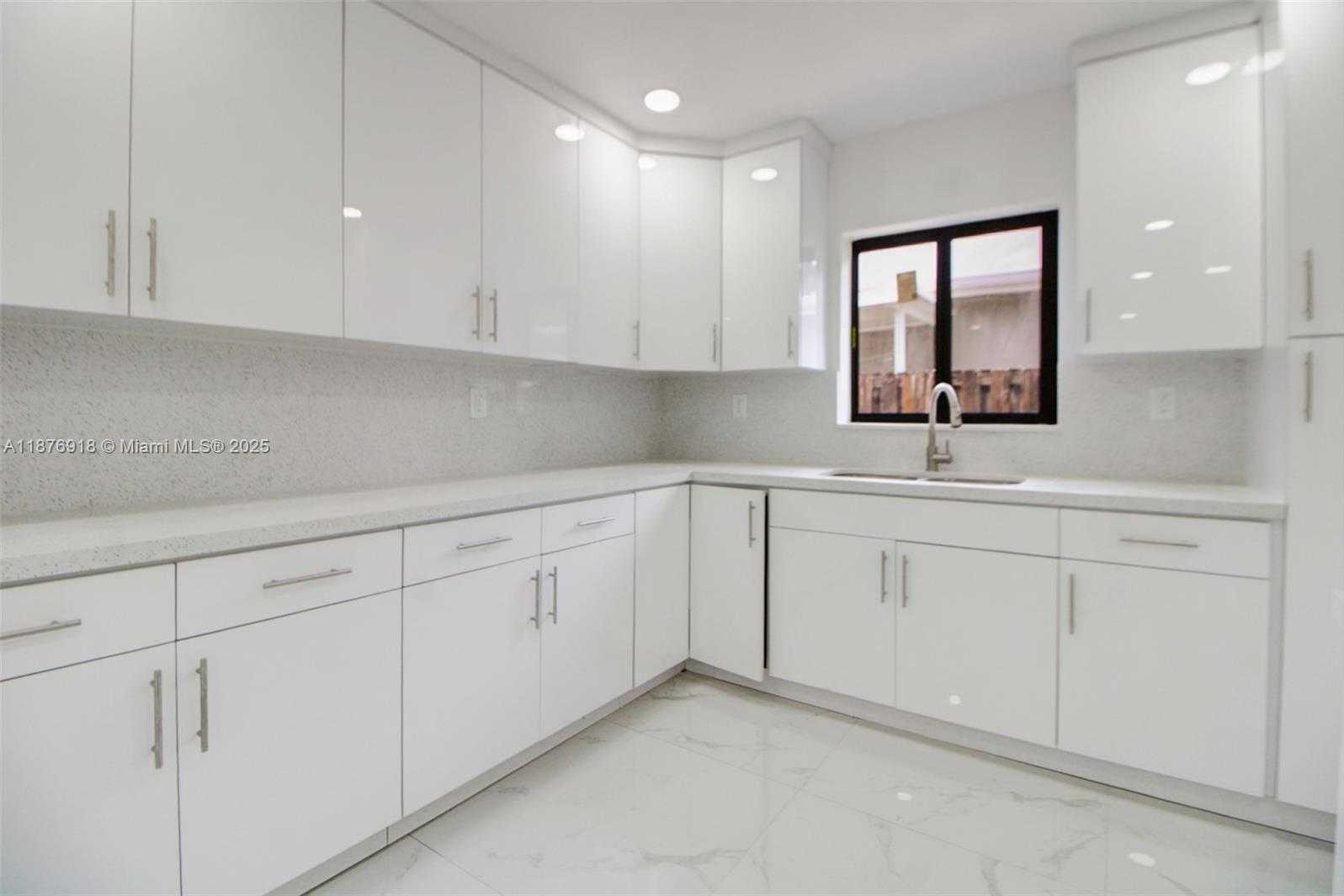 Small Image of 630 NORTH EAST 143RD ST, North Miami Number 32