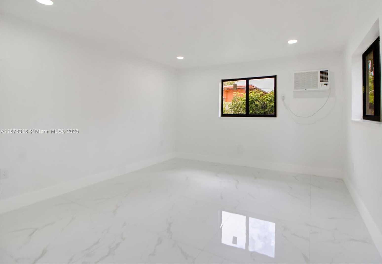Small Image of 630 NORTH EAST 143RD ST, North Miami Number 36