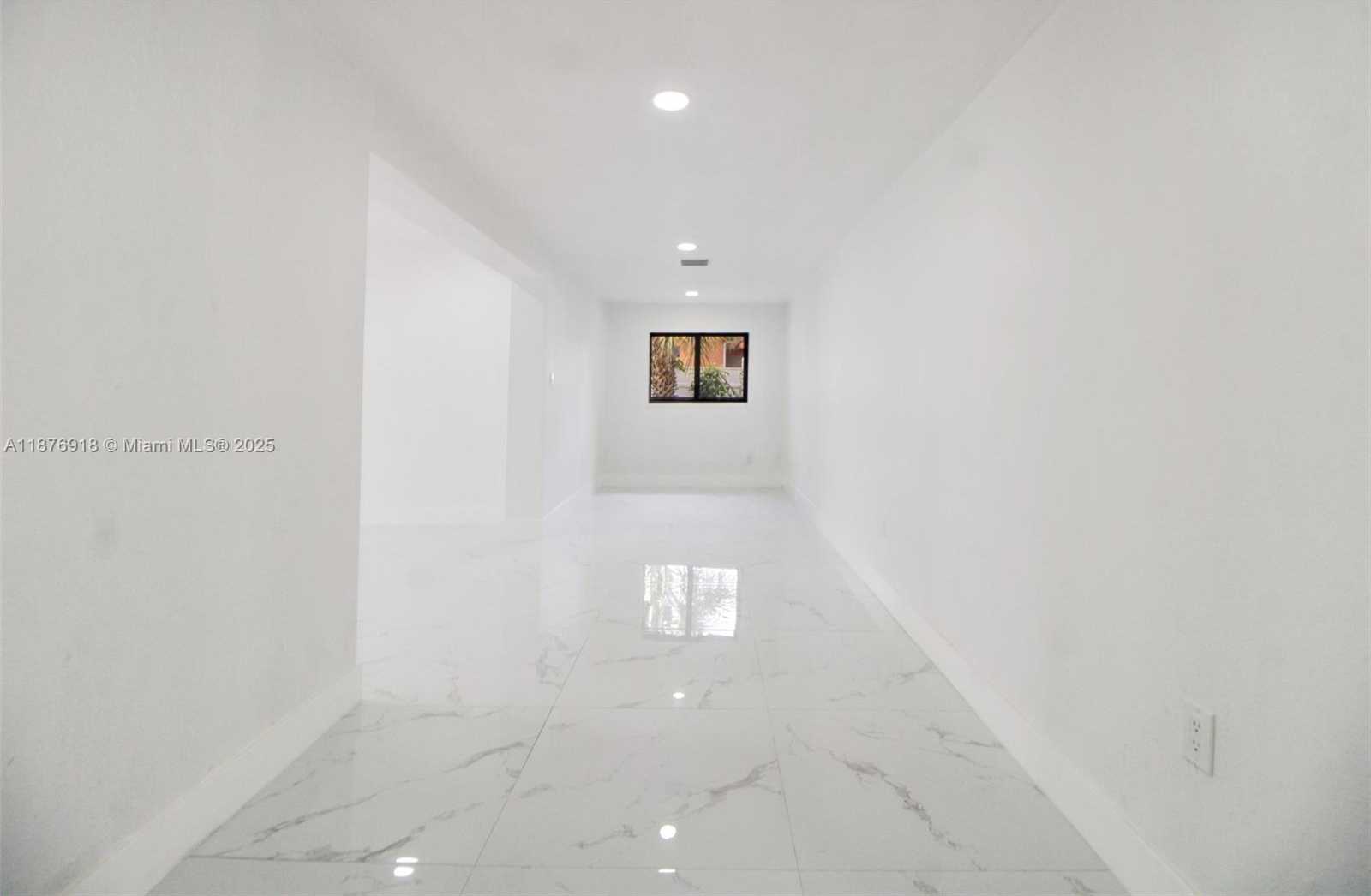 Small Image of 630 NORTH EAST 143RD ST, North Miami Number 41