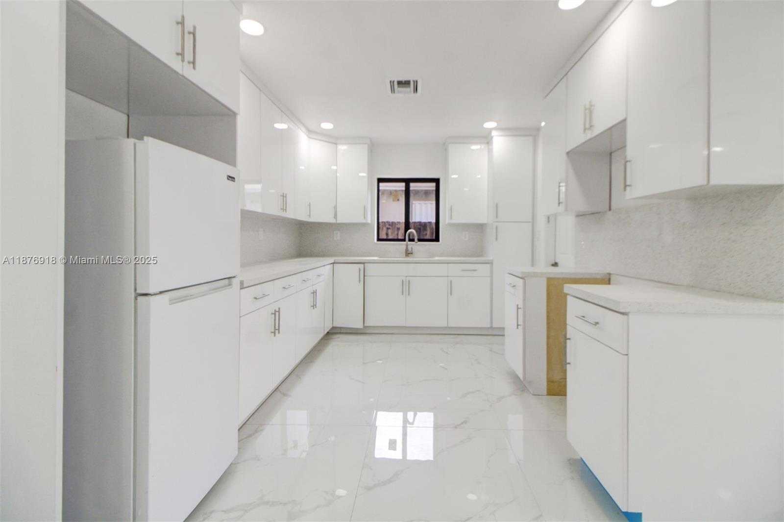 Small Image of 630 NORTH EAST 143RD ST, North Miami Number 45