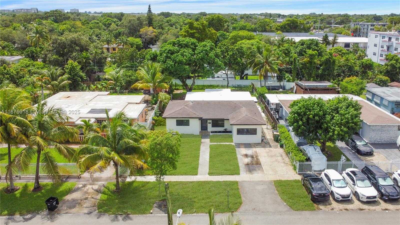 Small Image of 630 NORTH EAST 143RD ST, North Miami Number 5