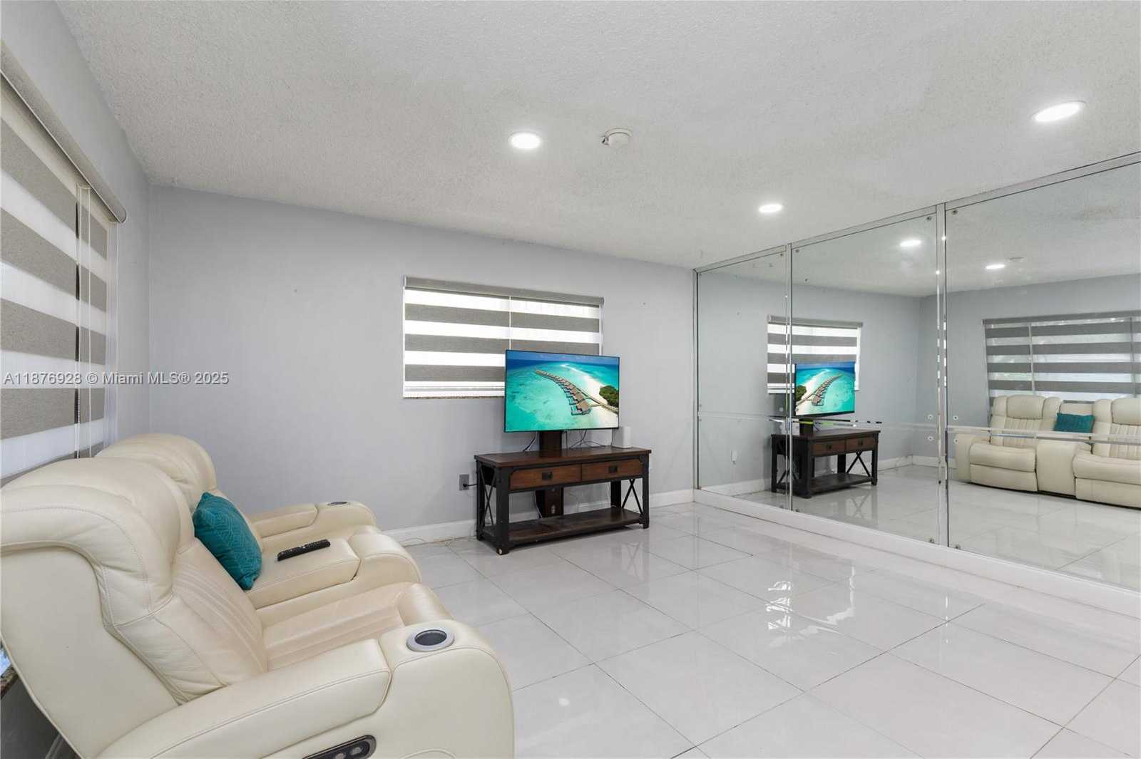 Small Image of 1211 NORTH WEST 179TH ST, Miami Gardens Number 14