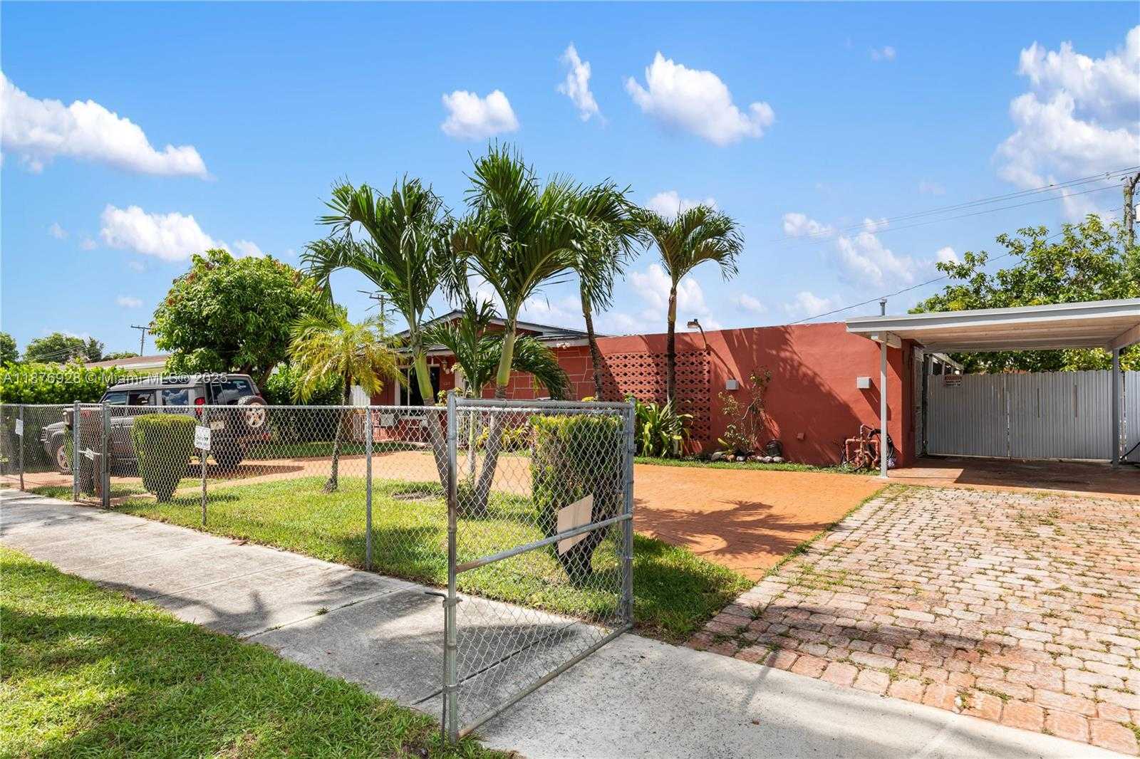 Small Image of 1211 NORTH WEST 179TH ST, Miami Gardens Number 4