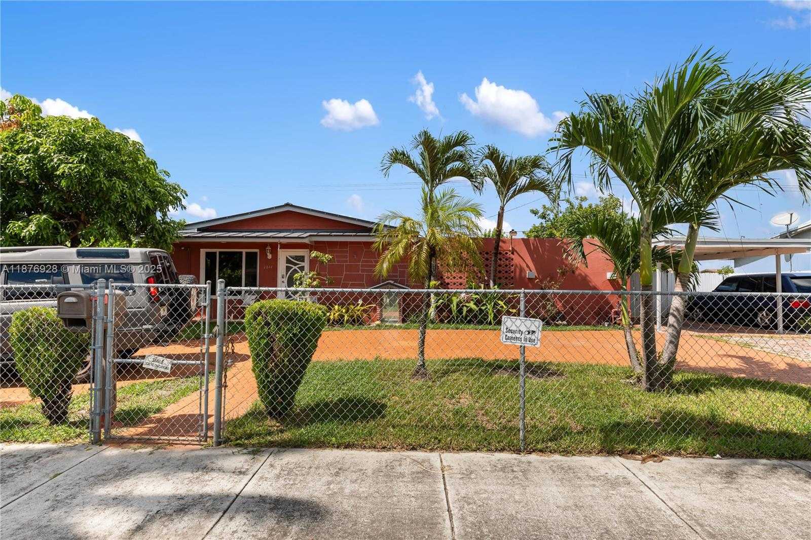 Small Image of 1211 NORTH WEST 179TH ST, Miami Gardens Number 5