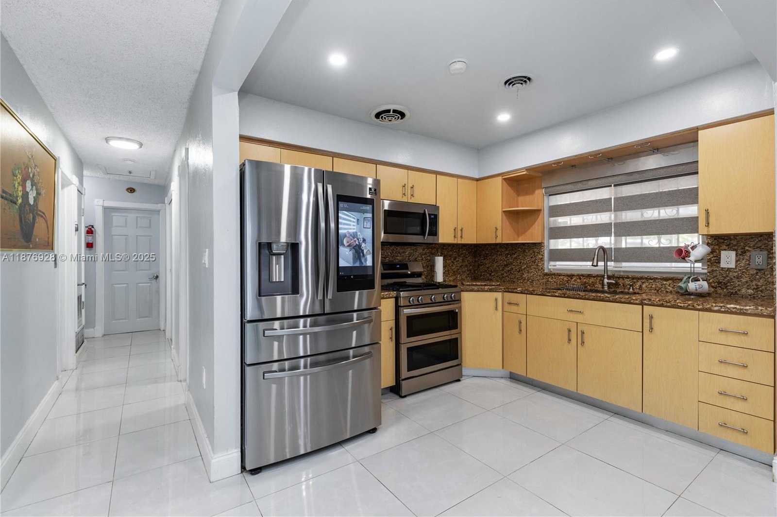 Small Image of 1211 NORTH WEST 179TH ST, Miami Gardens Number 7