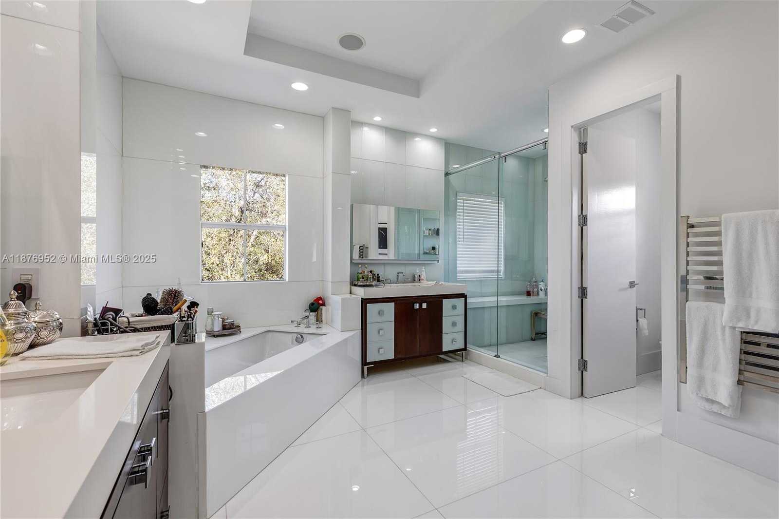 Small Image of 9460 SOUTH WEST 69TH AVE, Pinecrest Number 23