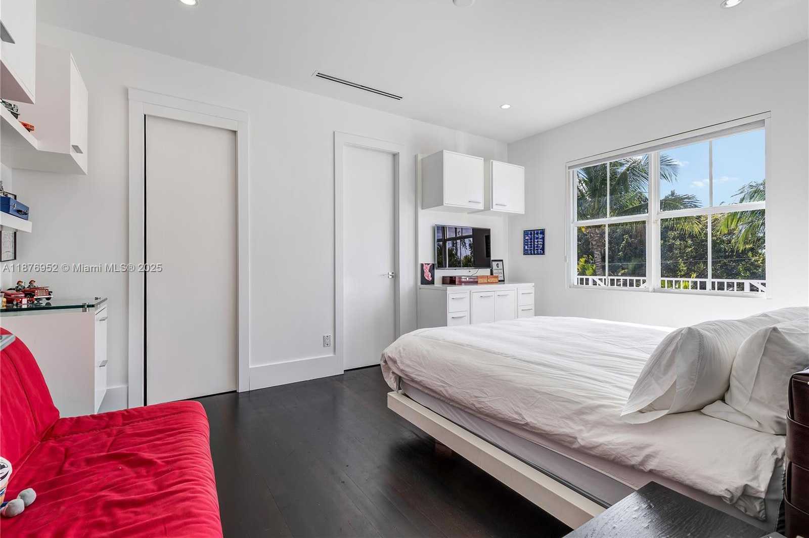 Small Image of 9460 SOUTH WEST 69TH AVE, Pinecrest Number 26