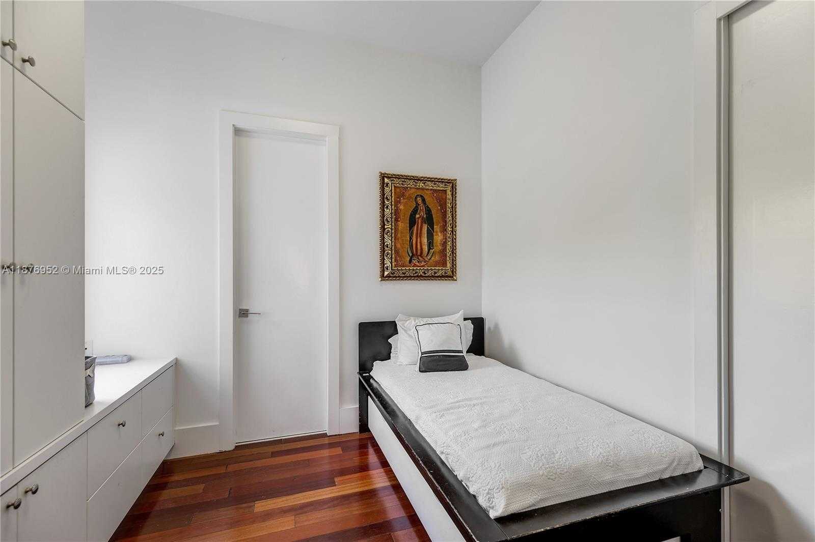Small Image of 9460 SOUTH WEST 69TH AVE, Pinecrest Number 33