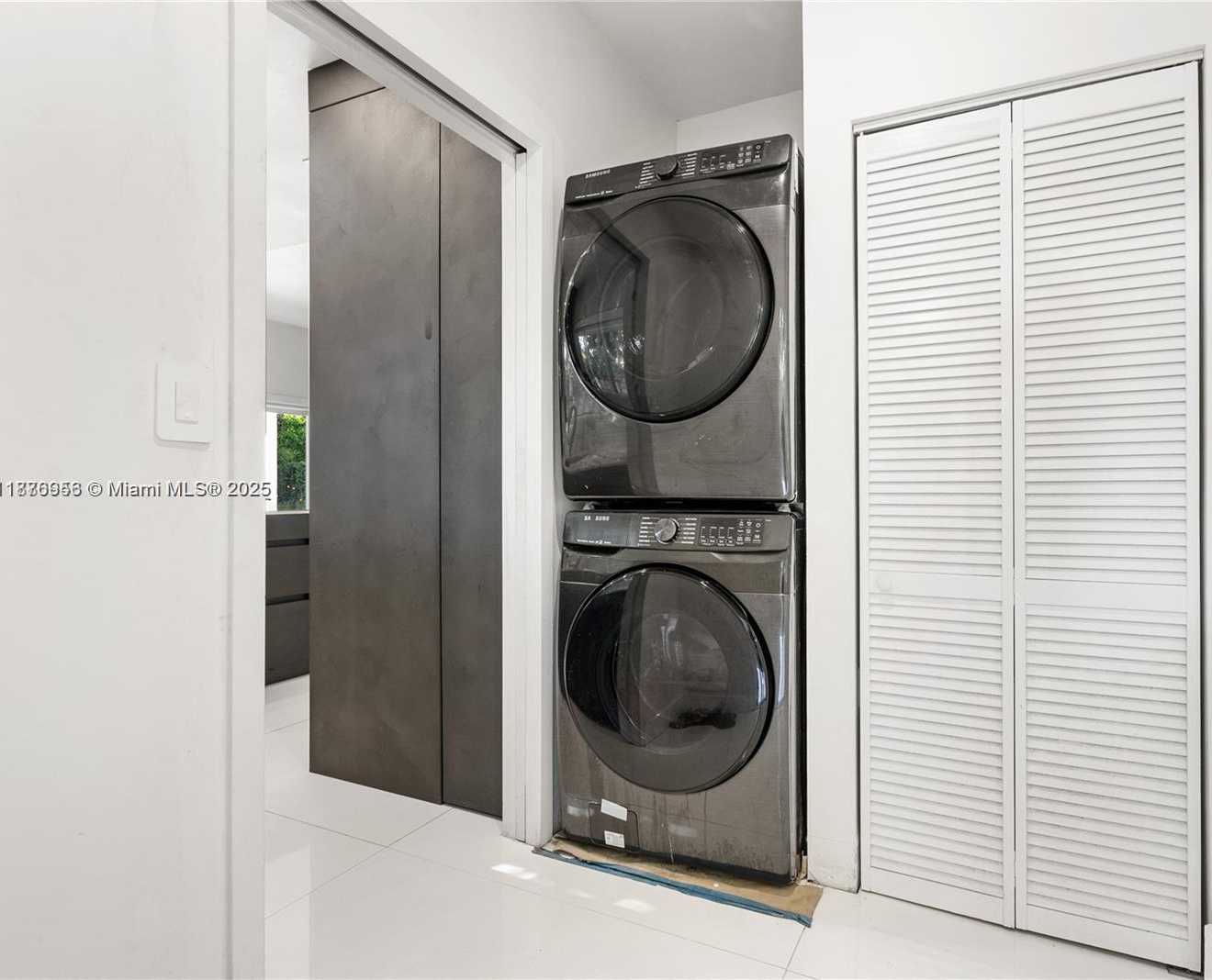 Small Image of 5120 ALTON ROAD, Miami Beach Number 34