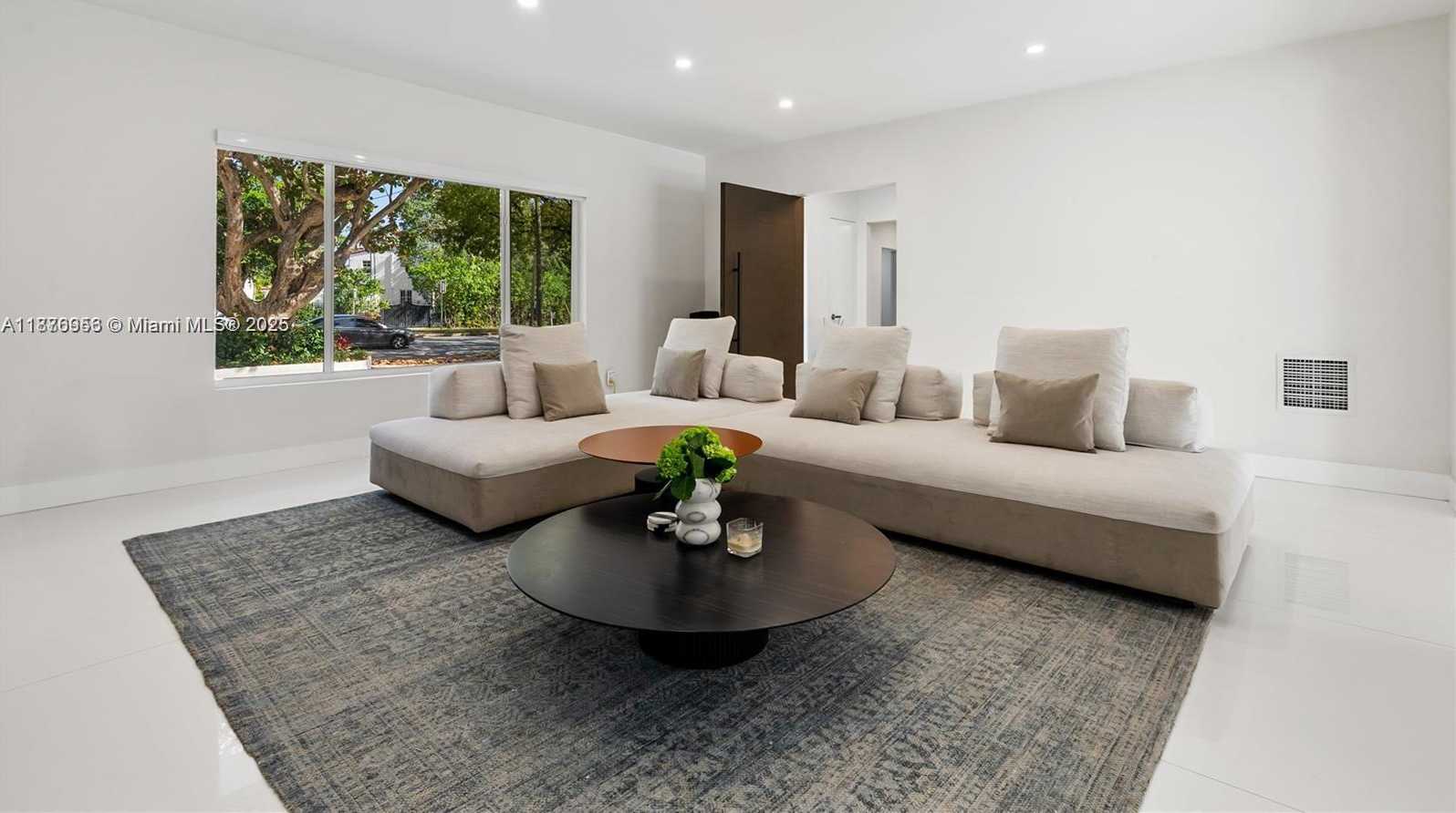 Small Image of 5120 ALTON ROAD, Miami Beach Number 6