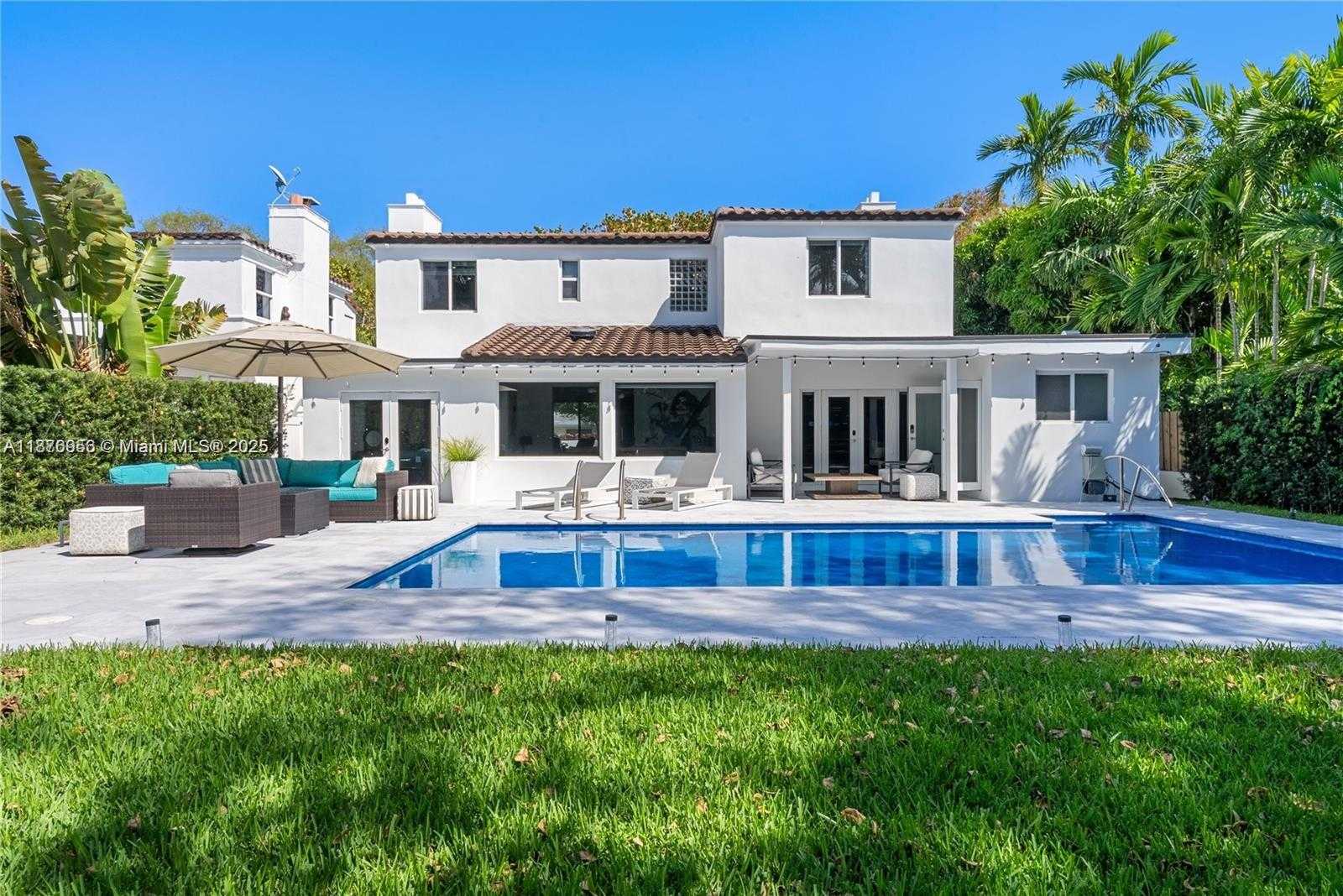 Small Image of 5120 ALTON ROAD, Miami Beach Number 9