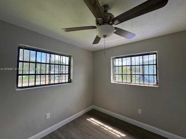 Small Image of 2920 NORTH WEST 179TH ST, Miami Gardens Number 13