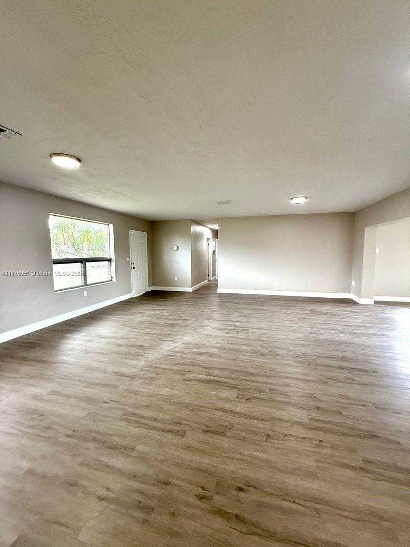 Small Image of 2920 NORTH WEST 179TH ST, Miami Gardens Number 24
