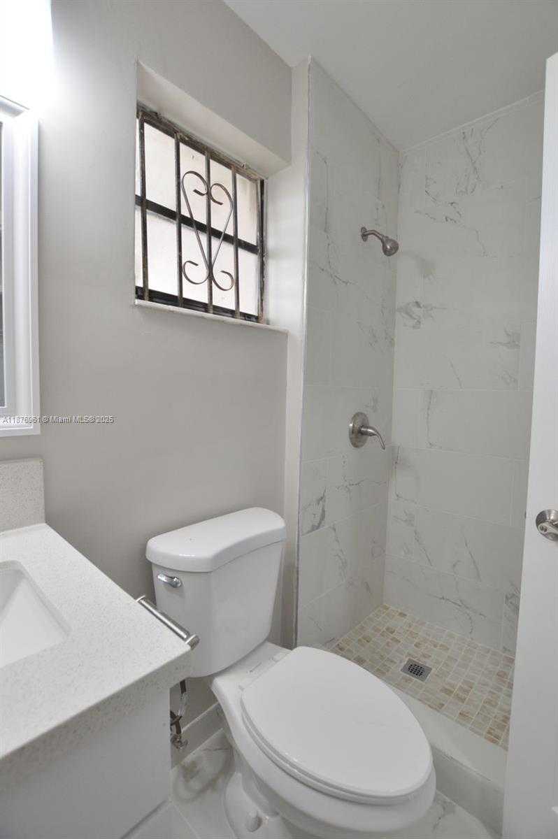 Small Image of 2920 NORTH WEST 179TH ST, Miami Gardens Number 26