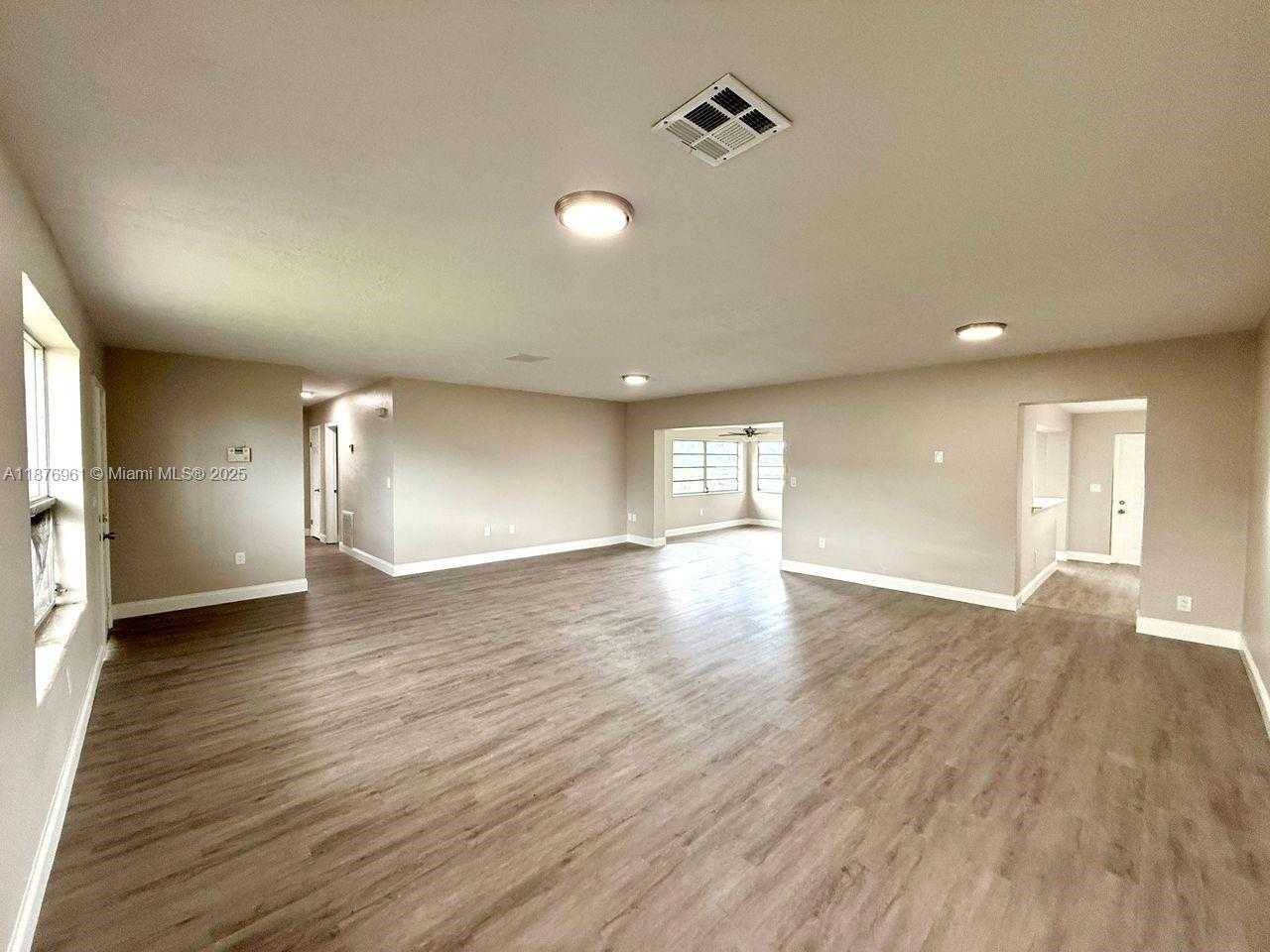 Small Image of 2920 NORTH WEST 179TH ST, Miami Gardens Number 30
