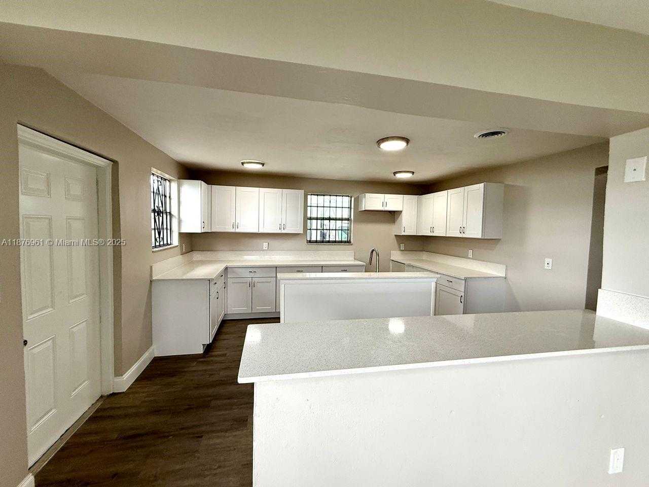 Small Image of 2920 NORTH WEST 179TH ST, Miami Gardens Number 7