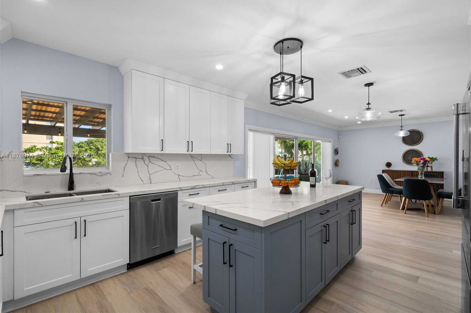 Small Image of 2105 ARCH CREEK DR, North Miami Number 24