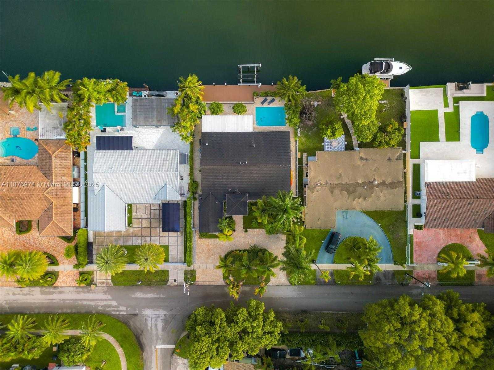 Small Image of 2105 ARCH CREEK DR, North Miami Number 45