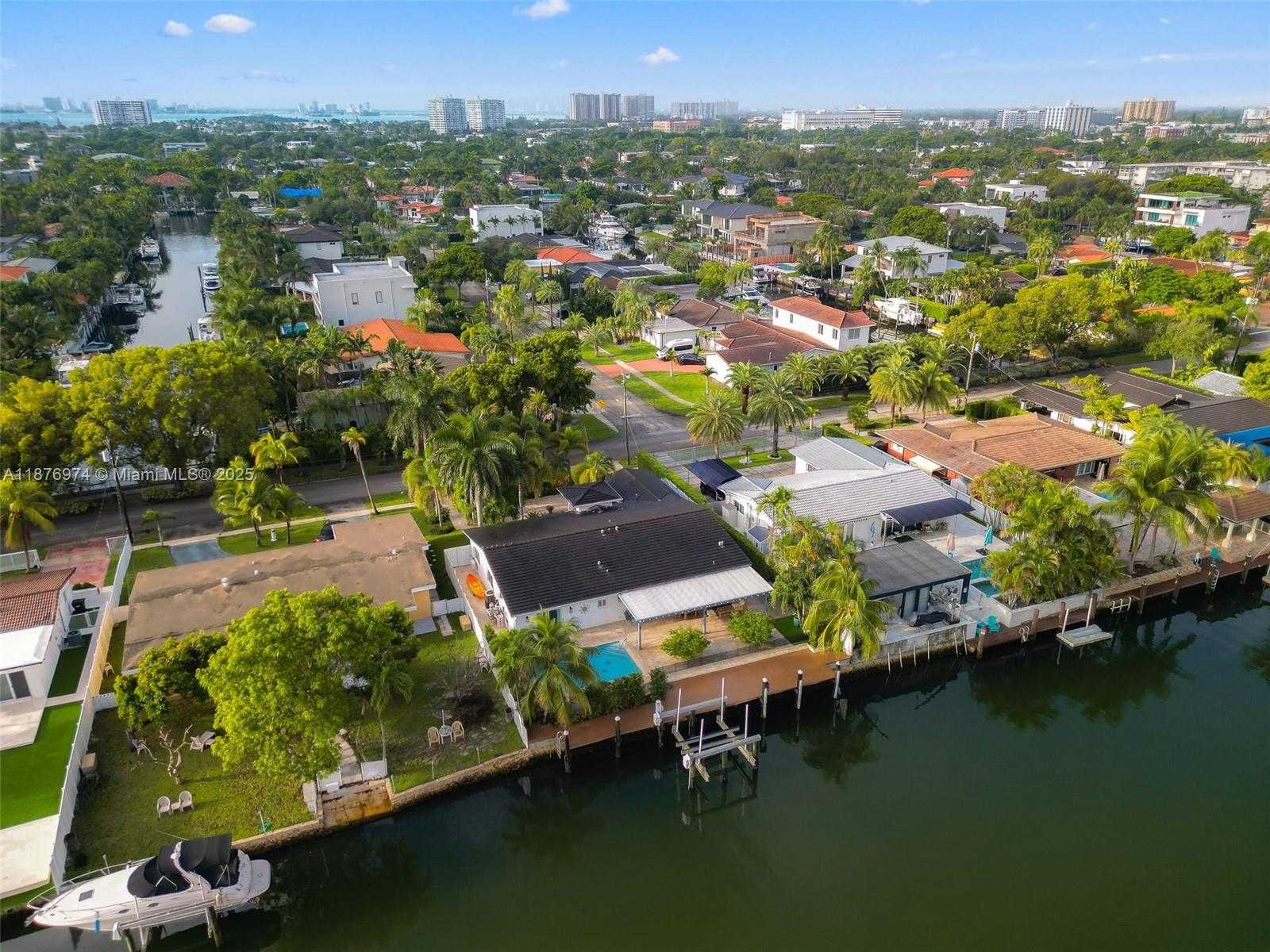 Small Image of 2105 ARCH CREEK DR, North Miami Number 46