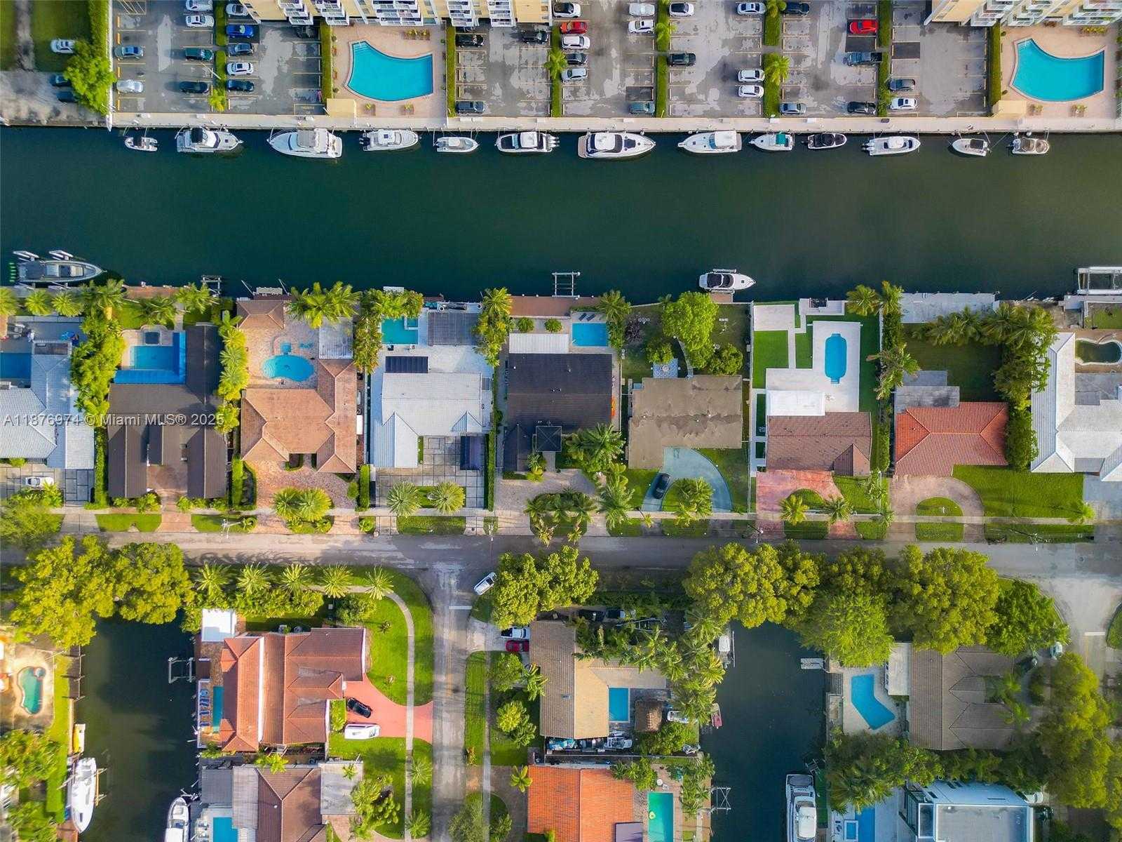 Small Image of 2105 ARCH CREEK DR, North Miami Number 48