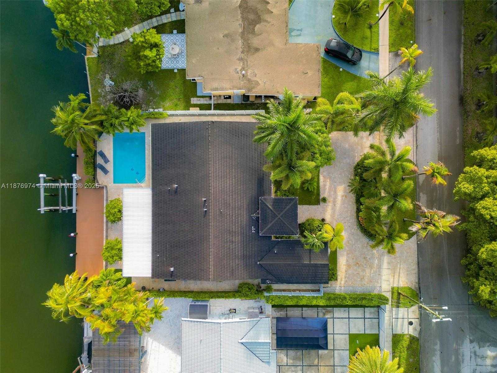 Small Image of 2105 ARCH CREEK DR, North Miami Number 50