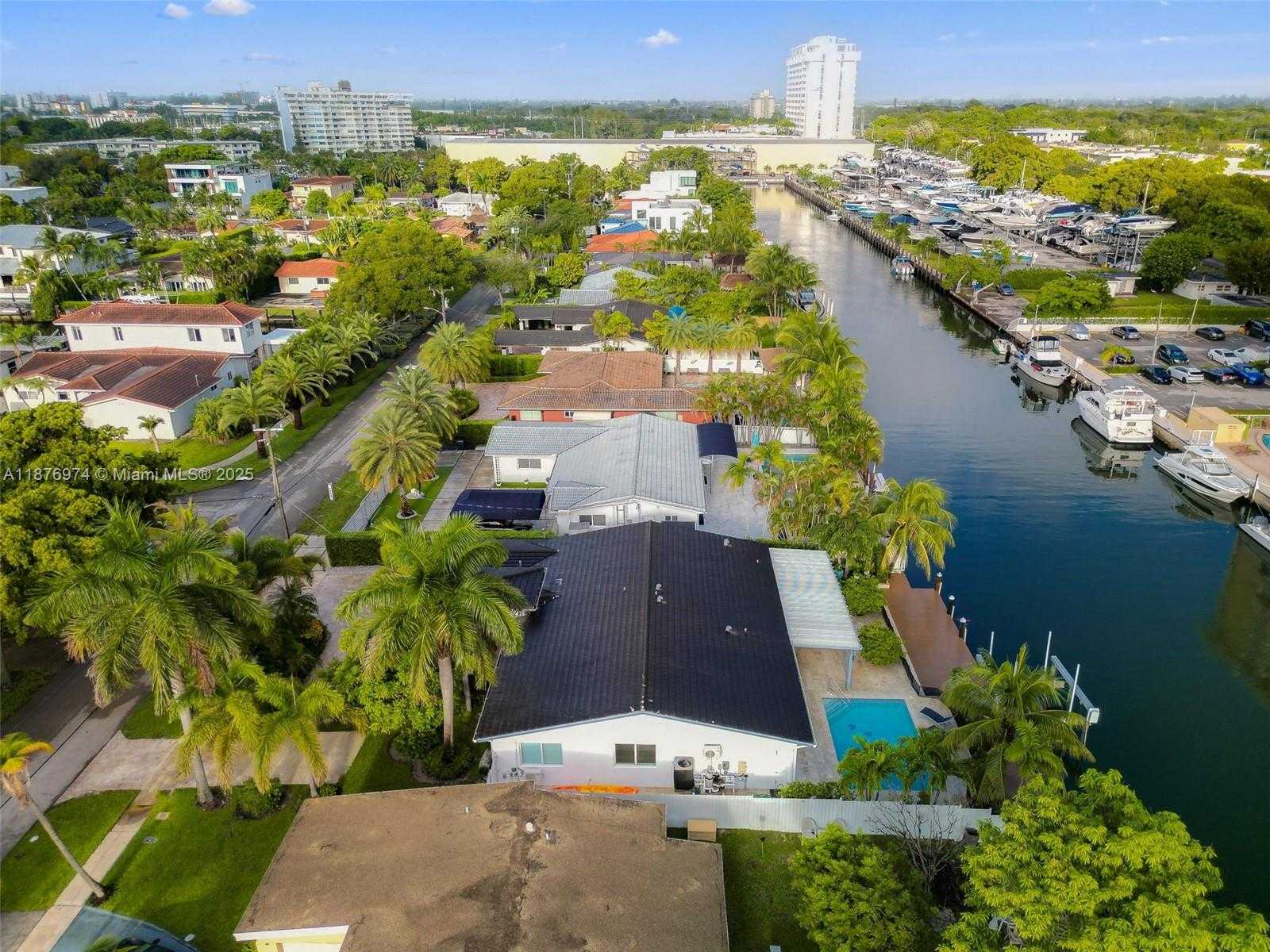 Small Image of 2105 ARCH CREEK DR, North Miami Number 51