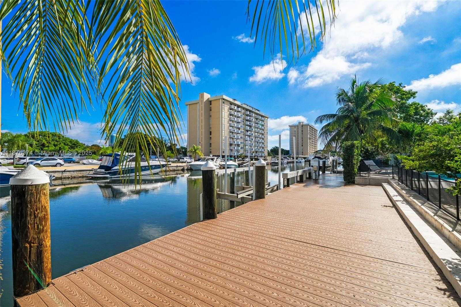 Small Image of 2105 ARCH CREEK DR, North Miami Number 6