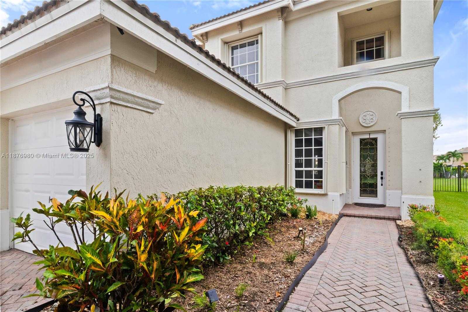 Small Image of 4166 WELLINGTON SHORES DR, Wellington Number 2