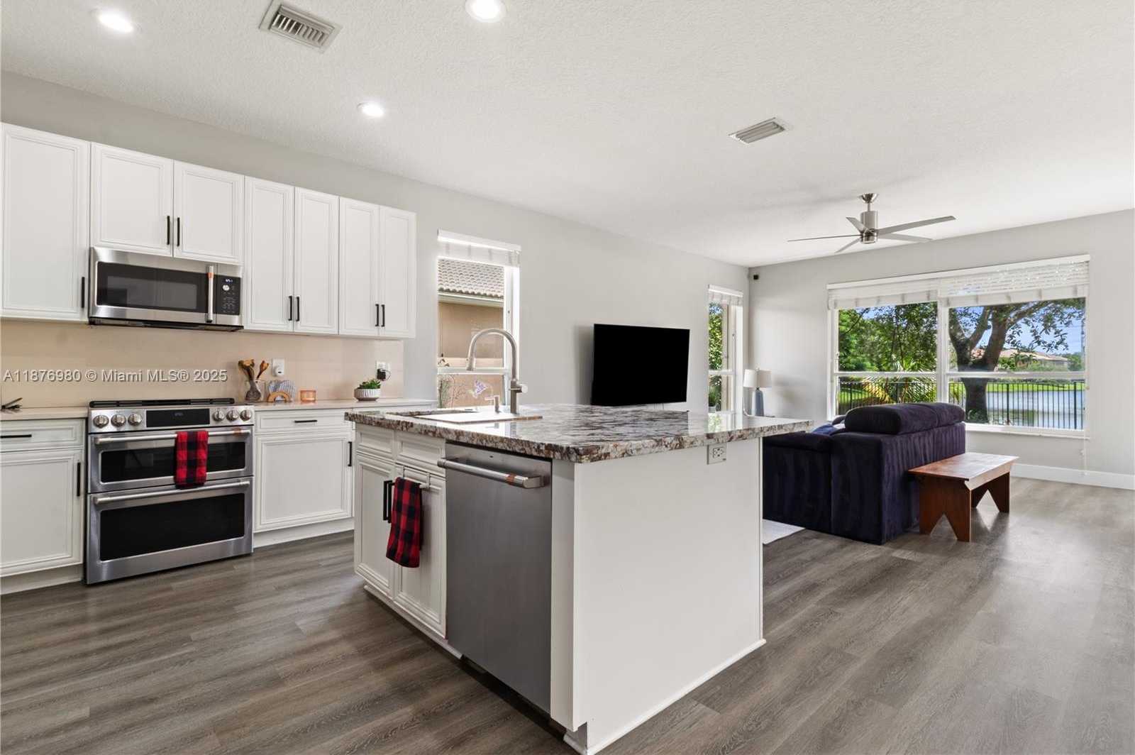 Small Image of 4166 WELLINGTON SHORES DR, Wellington Number 24