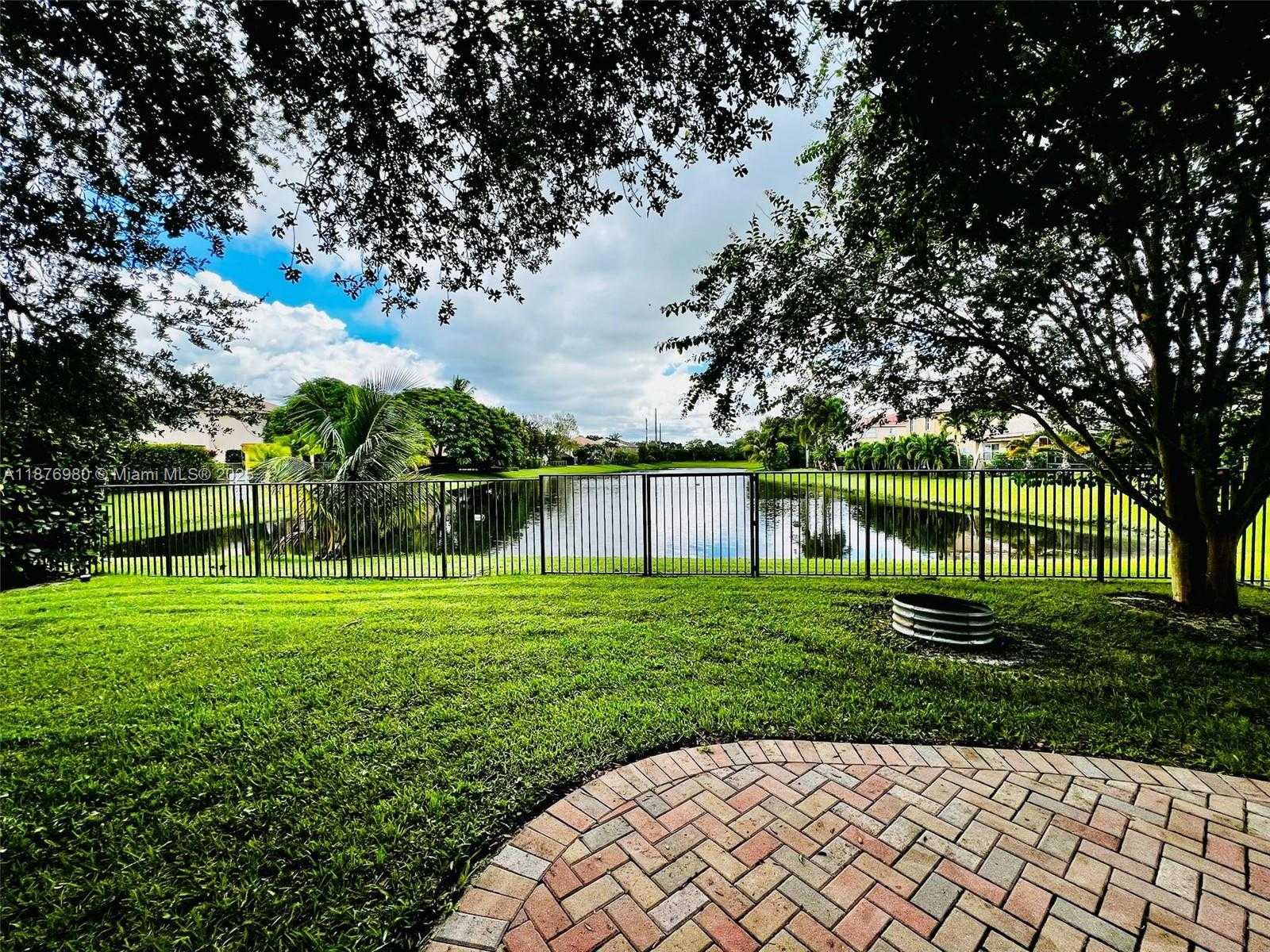 Small Image of 4166 WELLINGTON SHORES DR, Wellington Number 30