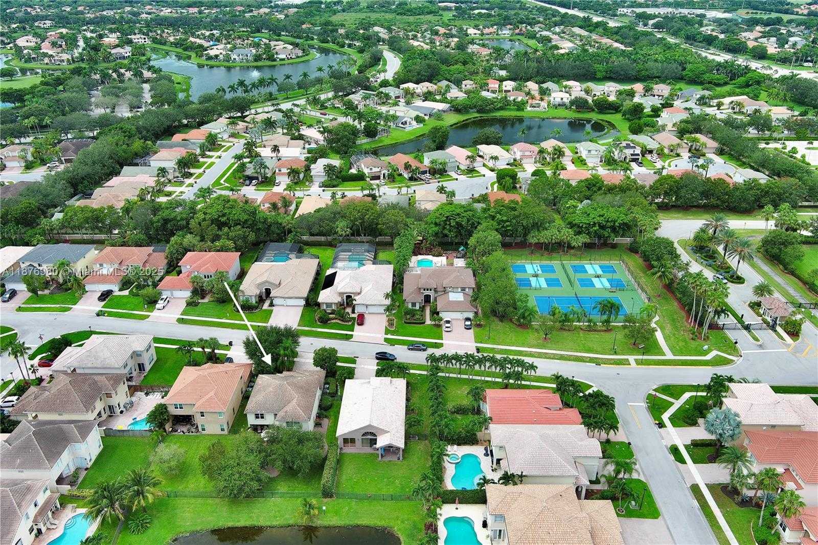 Small Image of 4166 WELLINGTON SHORES DR, Wellington Number 34