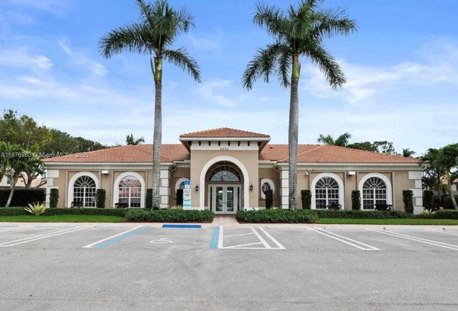 Small Image of 4166 WELLINGTON SHORES DR, Wellington Number 35