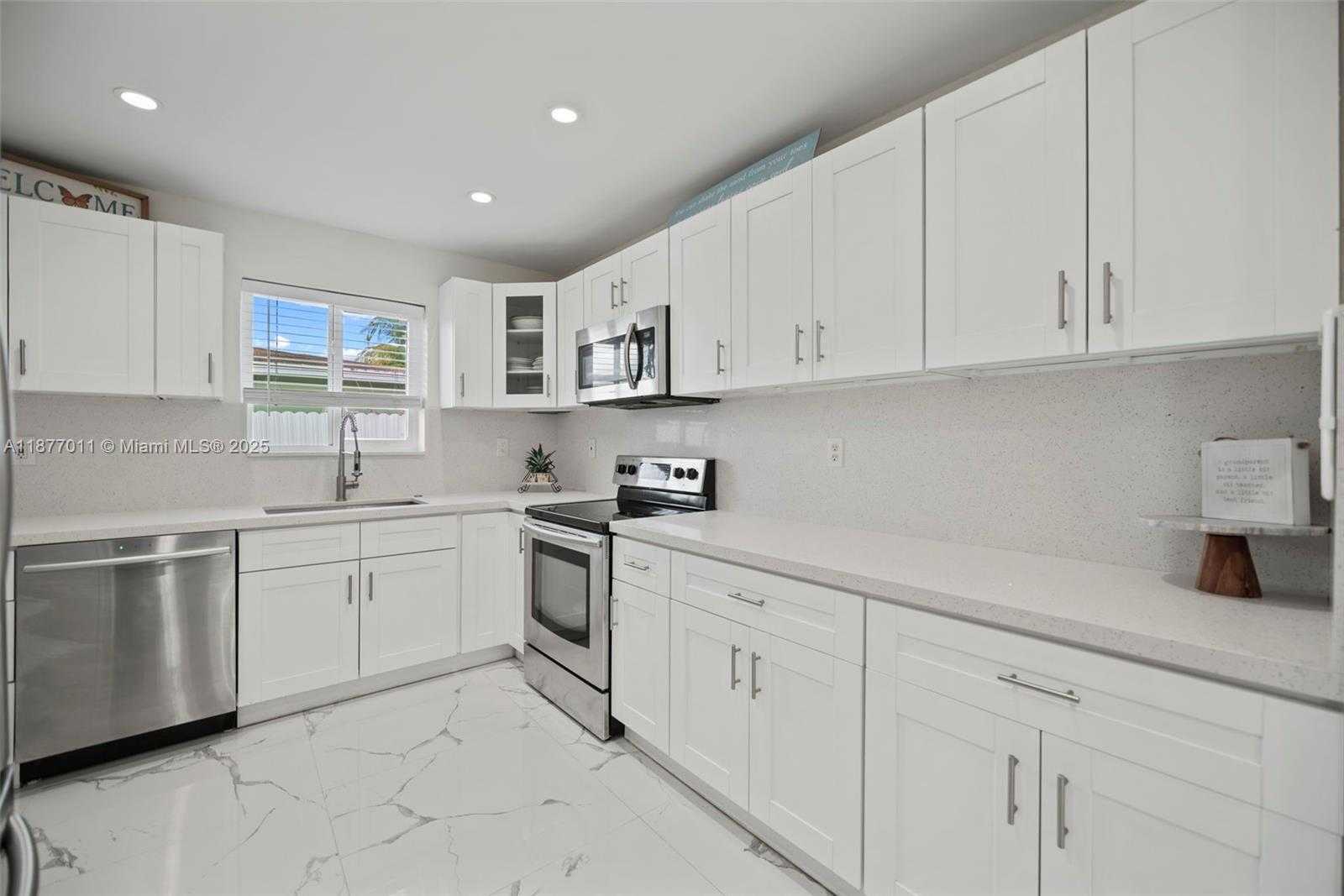 Small Image of 2345 NORTH WEST 182ND TER, Miami Gardens Number 12