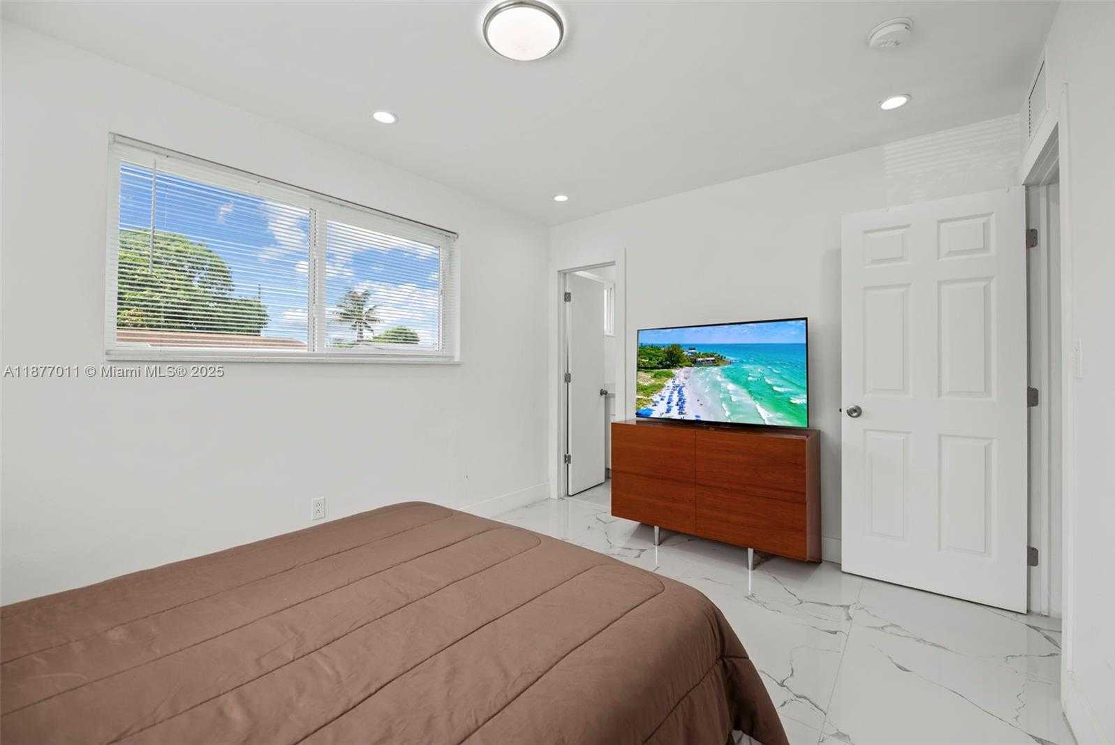 Small Image of 2345 NORTH WEST 182ND TER, Miami Gardens Number 20