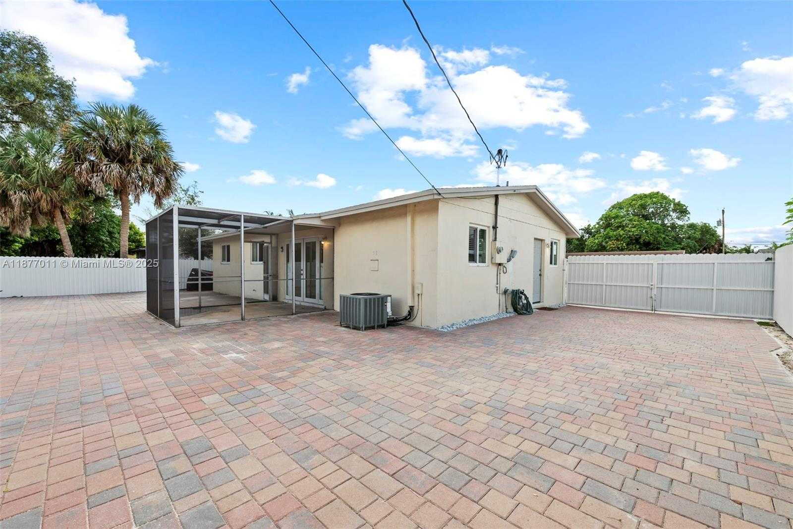 Small Image of 2345 NORTH WEST 182ND TER, Miami Gardens Number 30