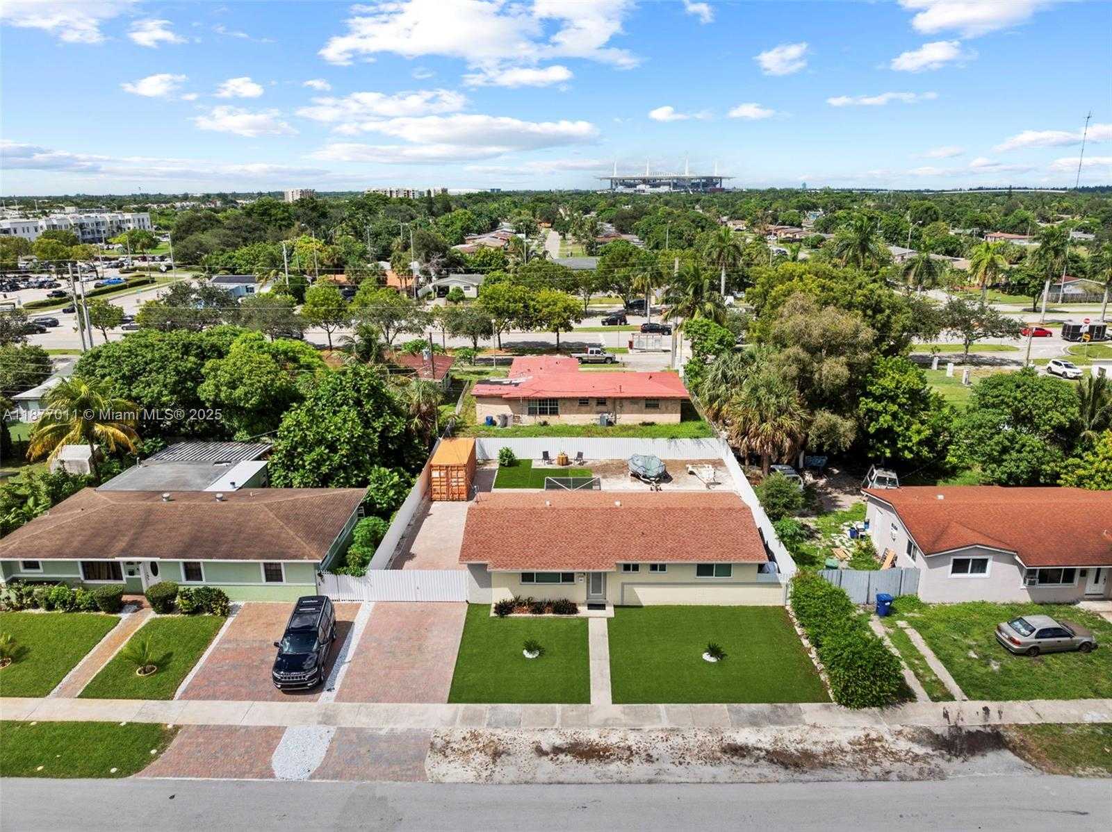 Small Image of 2345 NORTH WEST 182ND TER, Miami Gardens Number 4