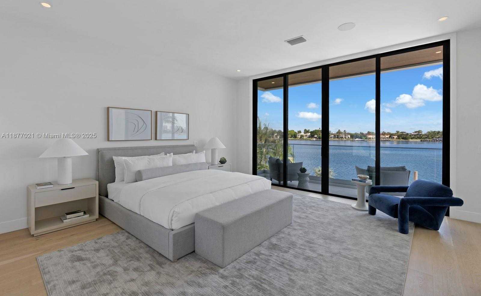 Small Image of 1351 STILLWATER DR, Miami Beach Number 10