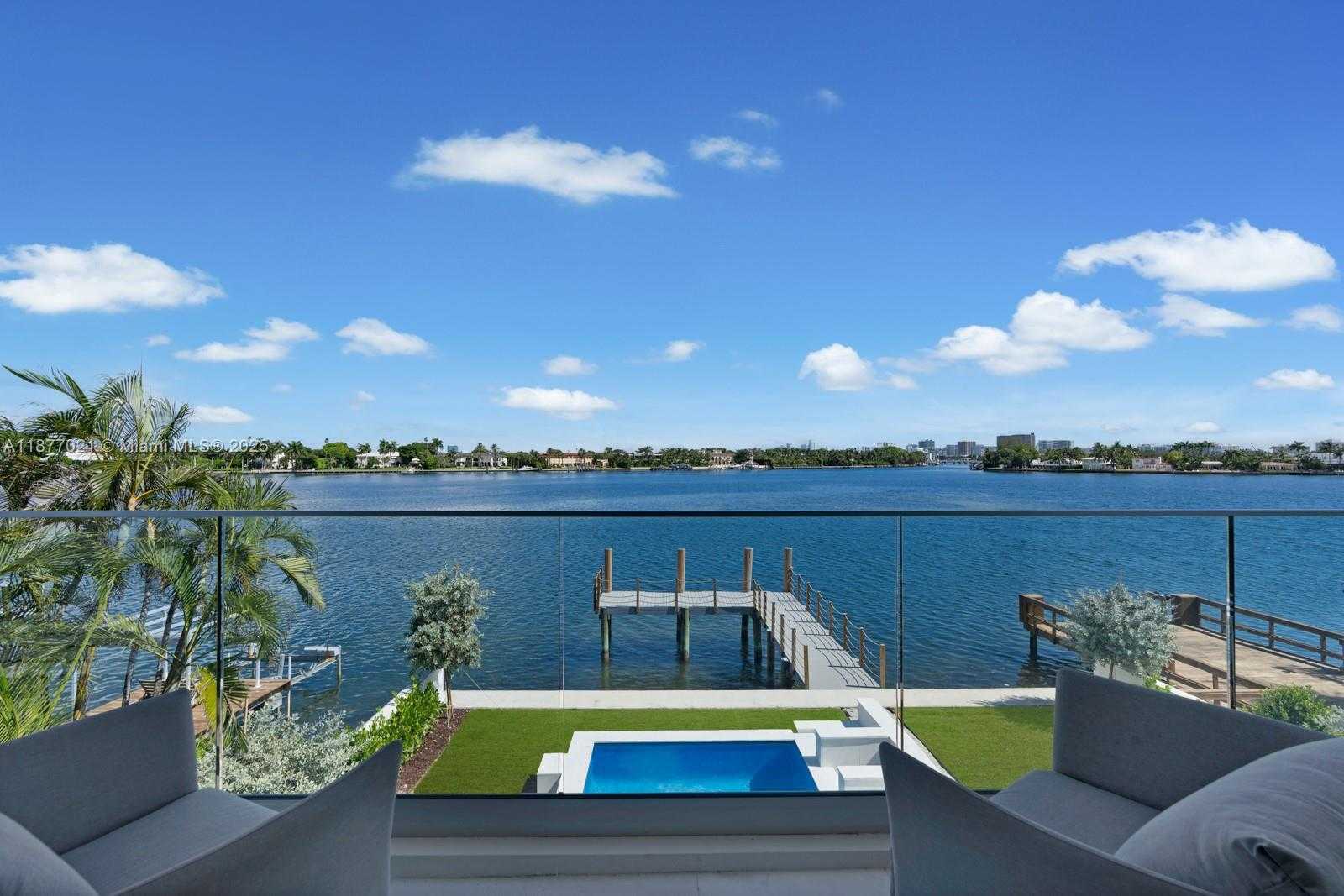 Small Image of 1351 STILLWATER DR, Miami Beach Number 12