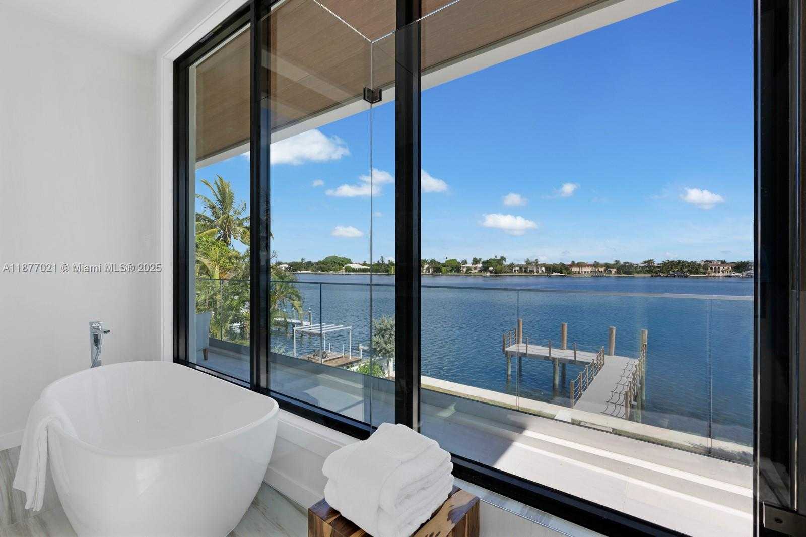 Small Image of 1351 STILLWATER DR, Miami Beach Number 15