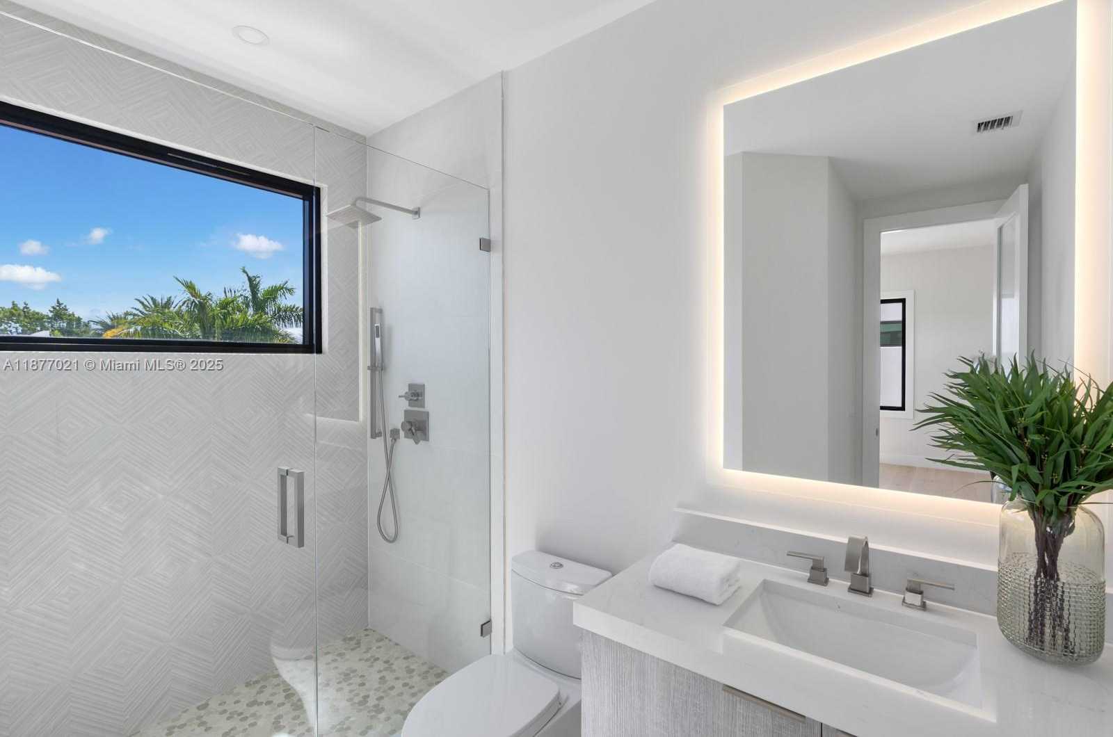 Small Image of 1351 STILLWATER DR, Miami Beach Number 22