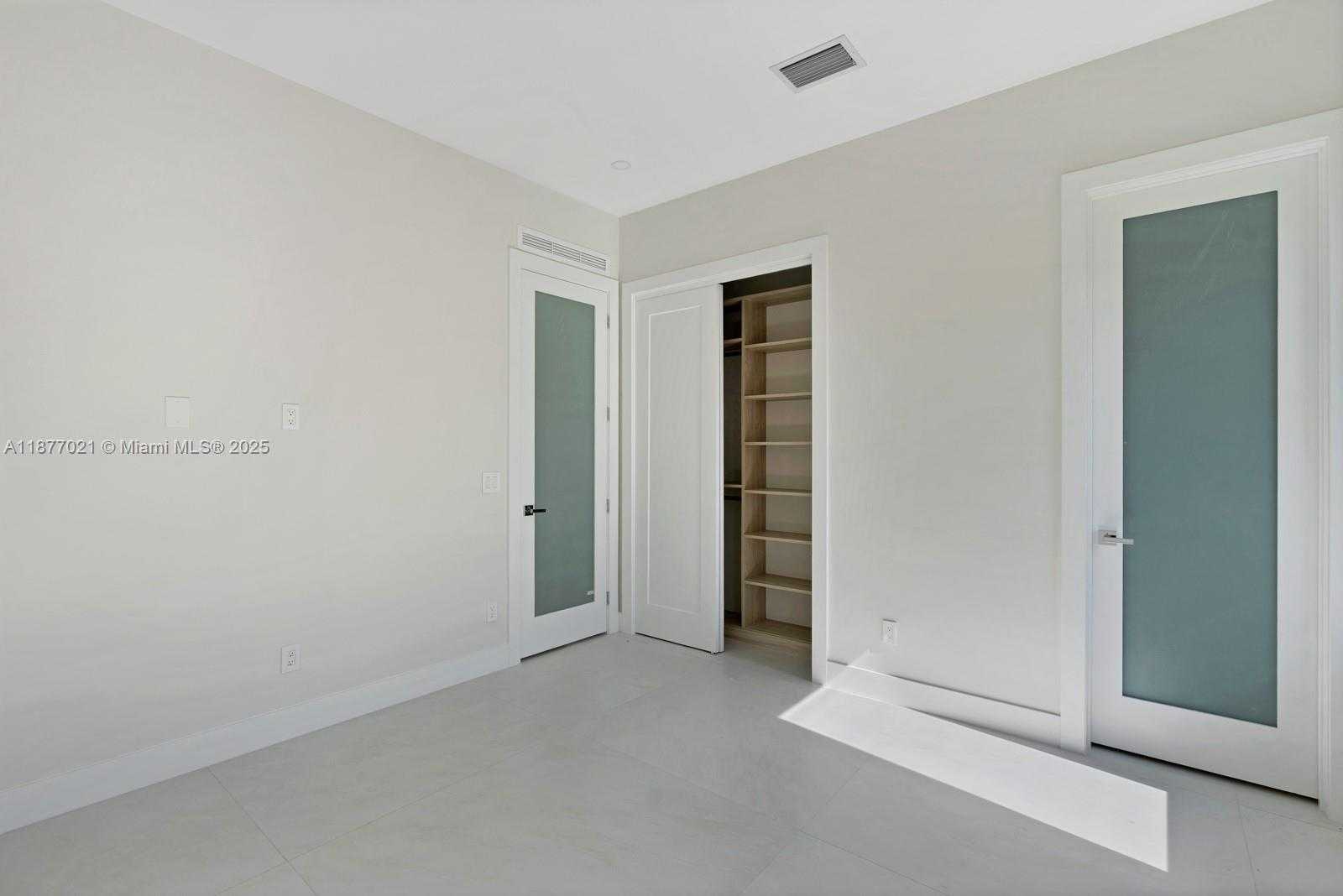 Small Image of 1351 STILLWATER DR, Miami Beach Number 23