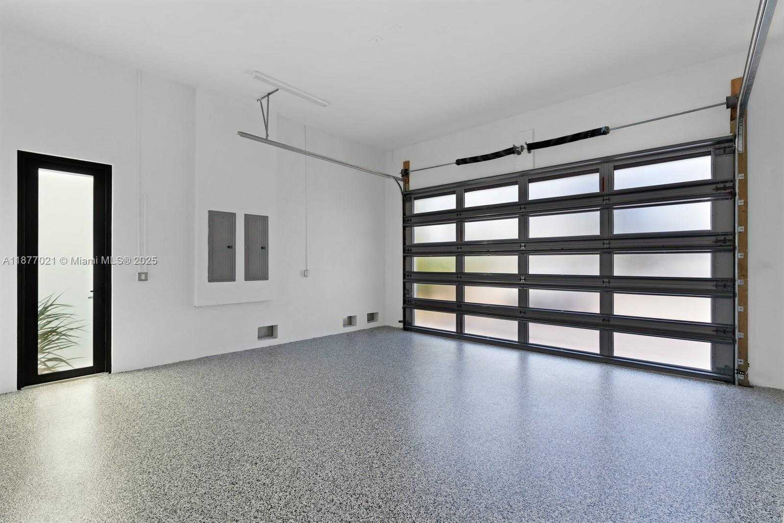 Small Image of 1351 STILLWATER DR, Miami Beach Number 27