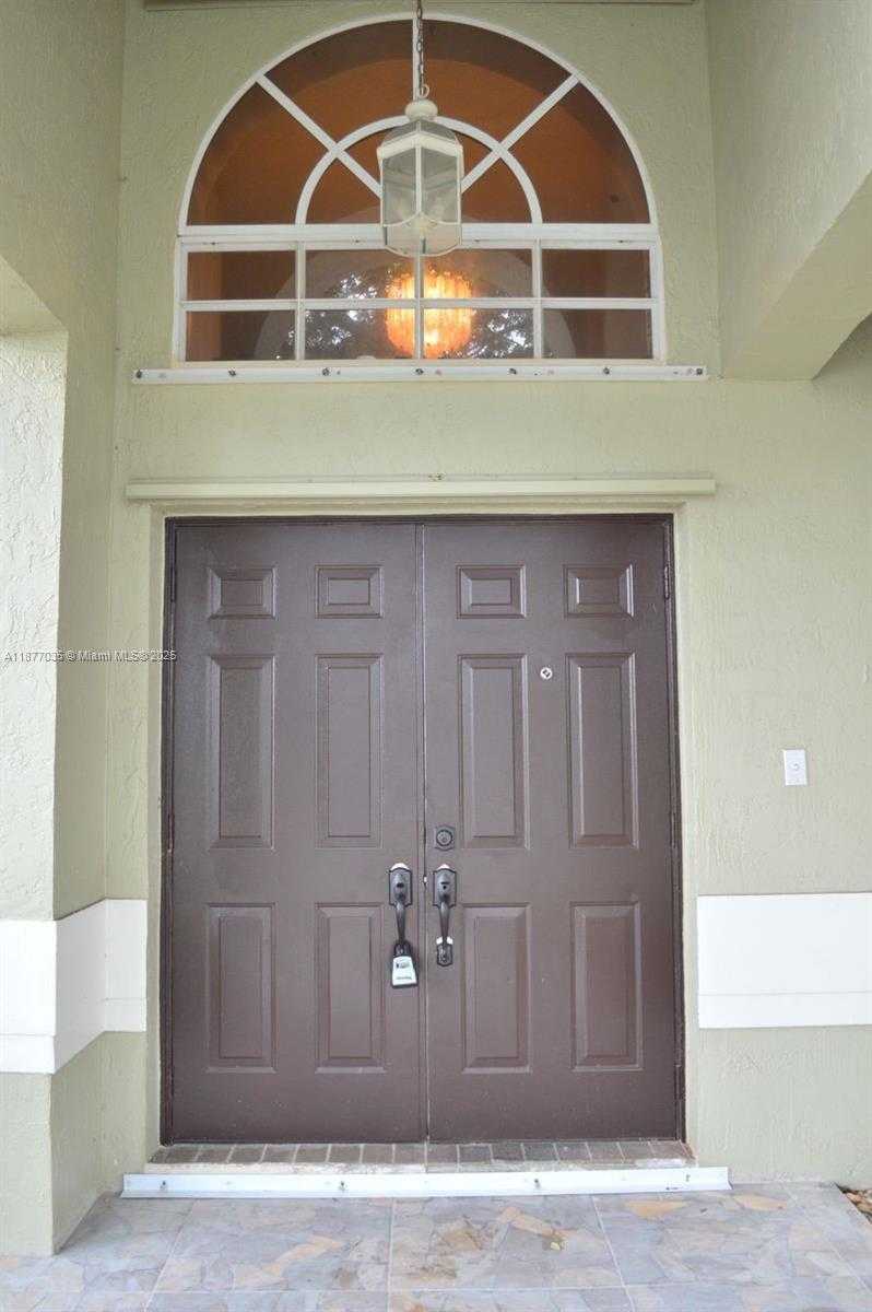 Small Image of 20133 NORTH WEST 9TH CT, Pembroke Pines Number 12