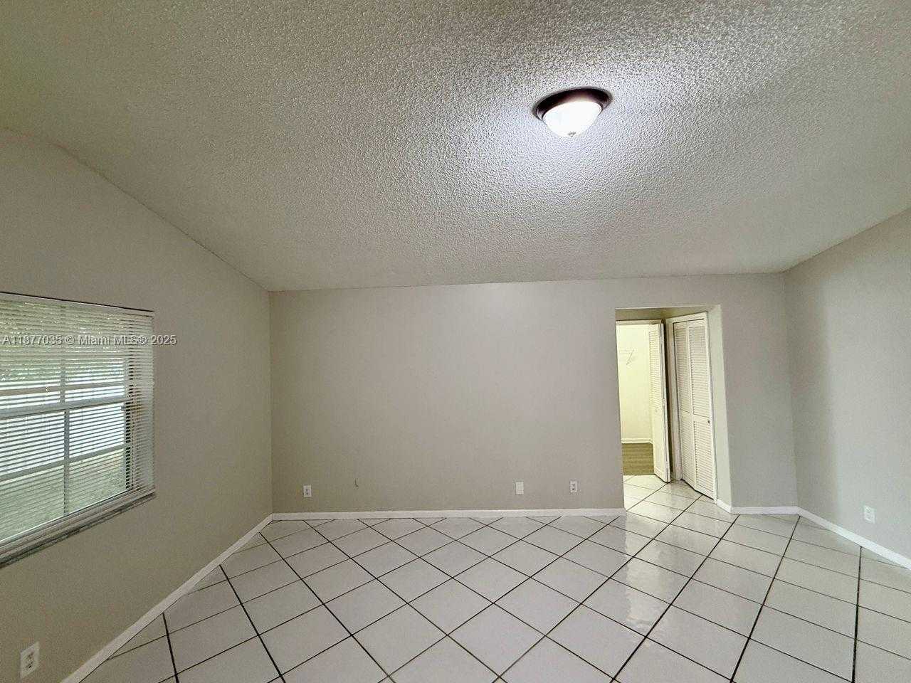 Small Image of 20133 NORTH WEST 9TH CT, Pembroke Pines Number 26
